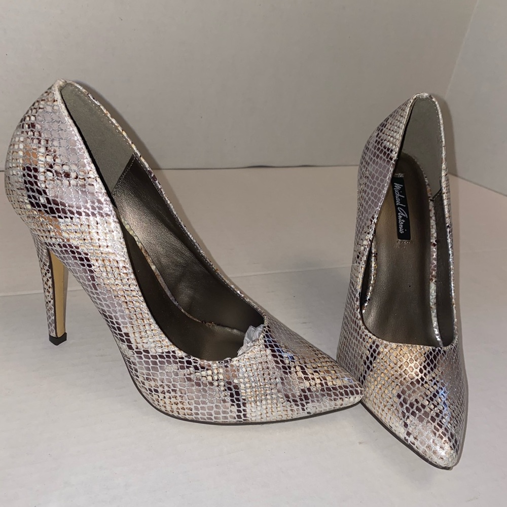 Michael Antonio snake print